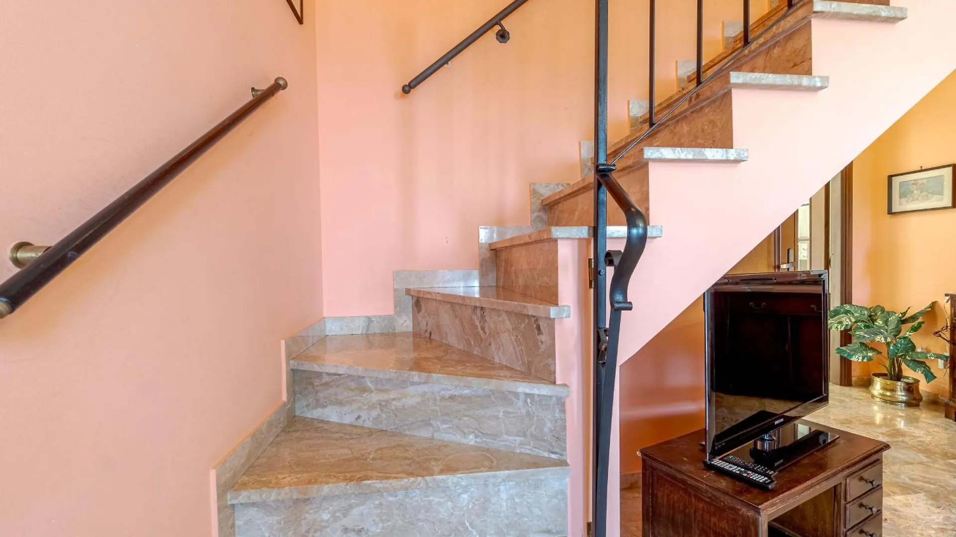 Colle Degli Ometti Vintage Chic Flat Apartment Genoa