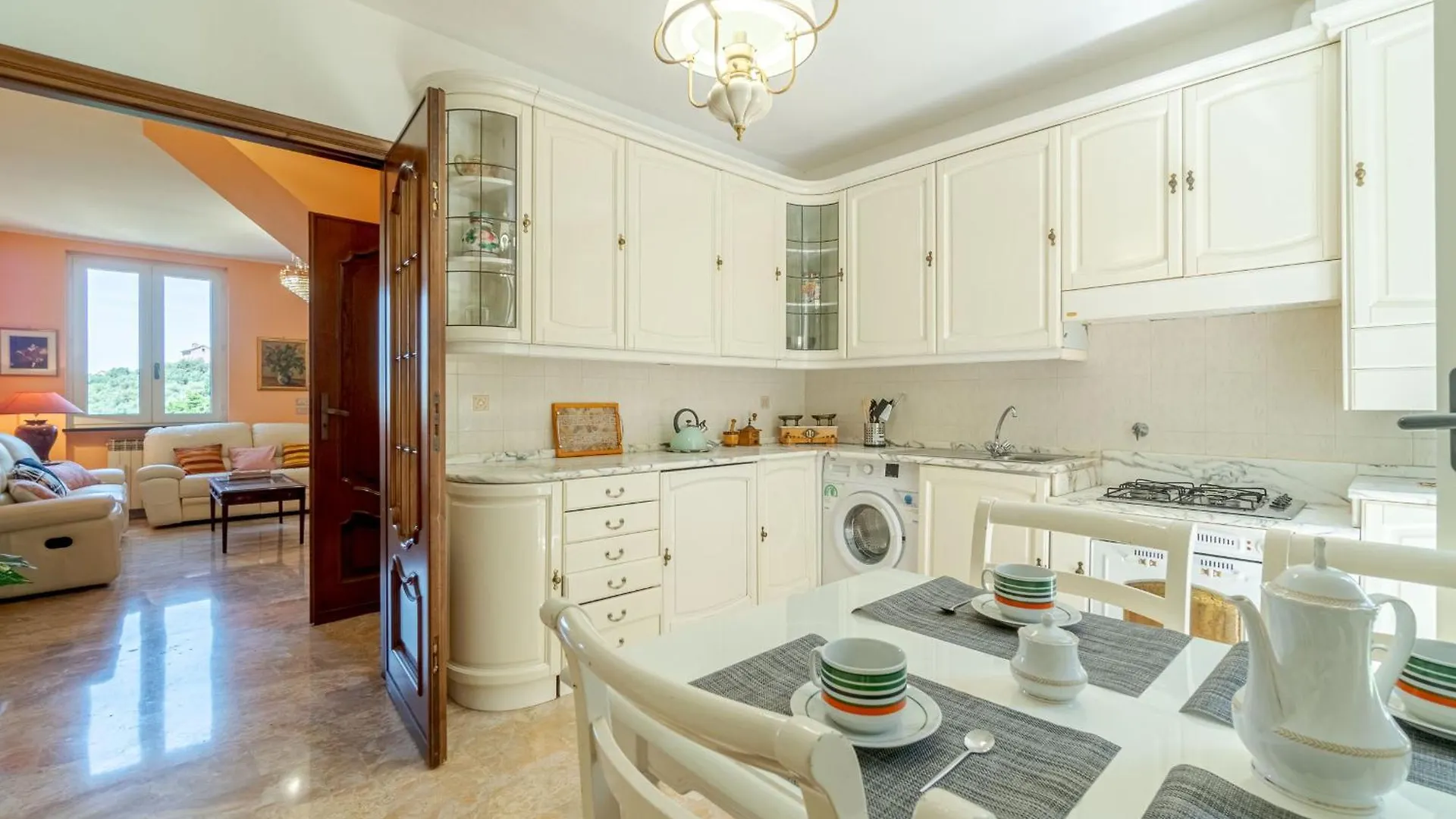 Colle Degli Ometti Vintage Chic Flat Apartment Genoa 0*,  Italy