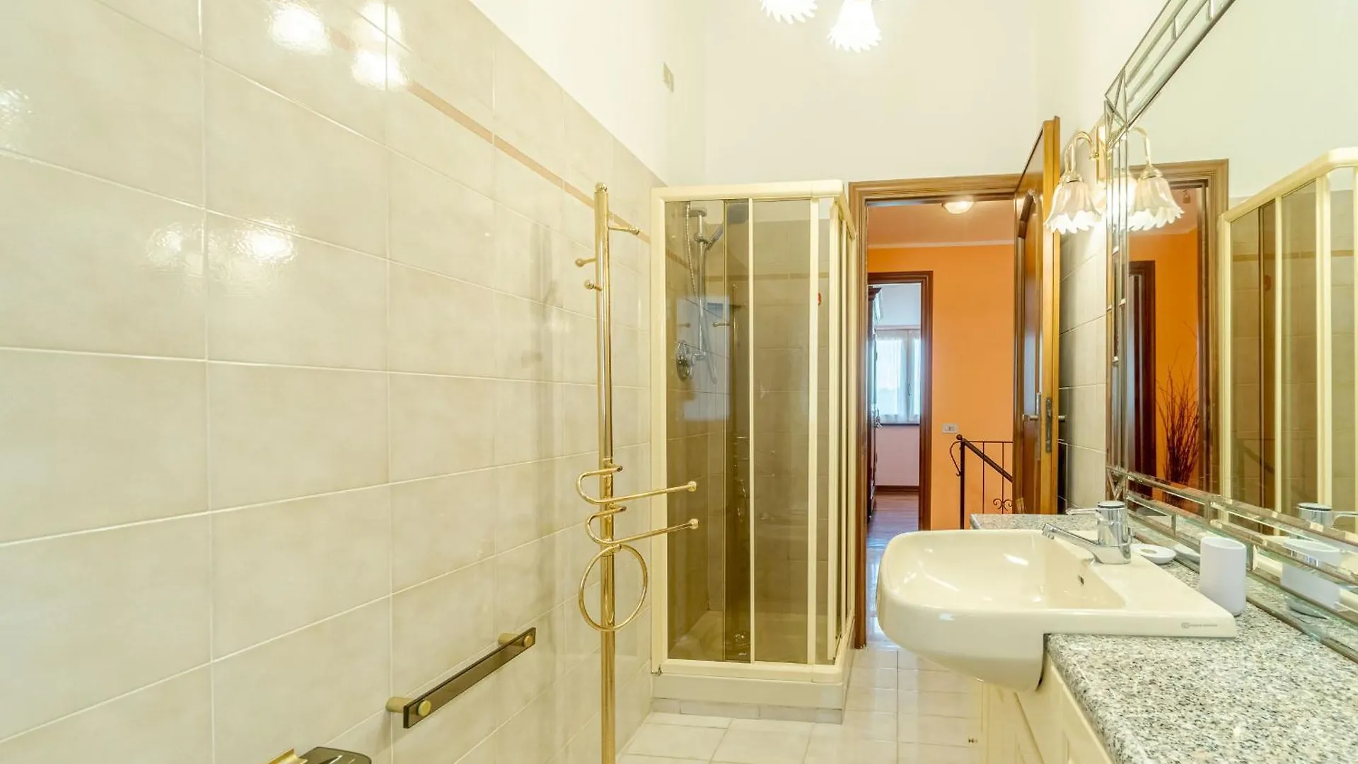 Colle Degli Ometti Vintage Chic Flat Apartment Genoa Italy